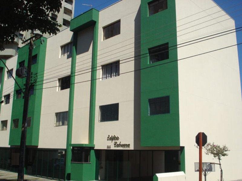 Apartamento / Padrão em São Carlos 