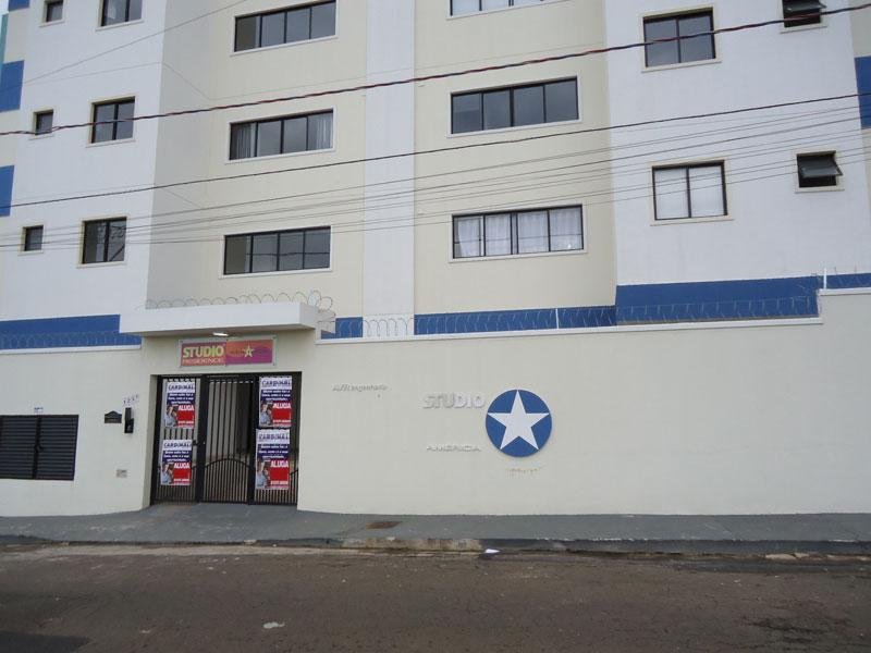 Apartamento / Padrão em São Carlos 