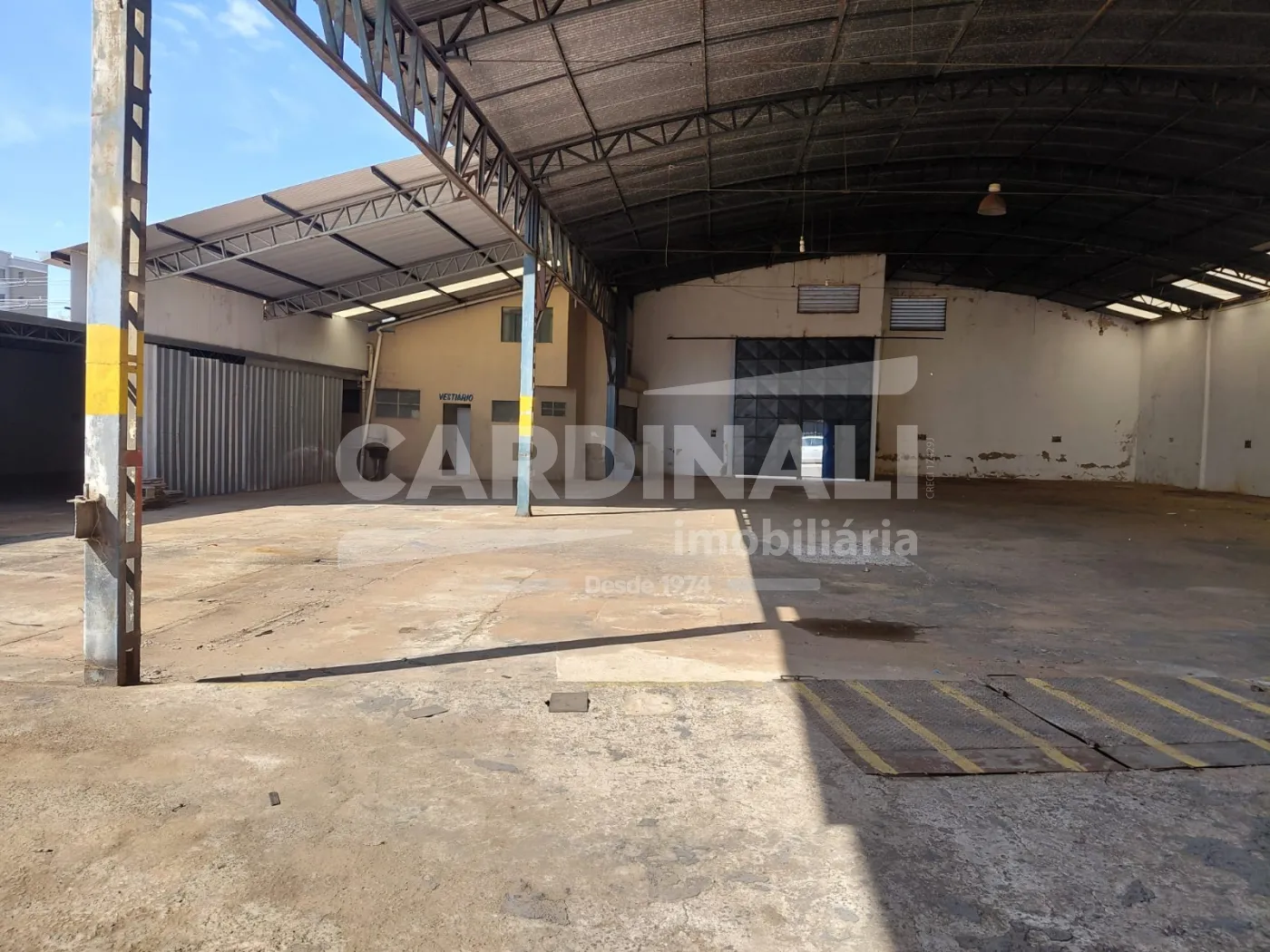 Alugar Comercial / Galpão em São Carlos R$ 15.556,00 - Foto 2
