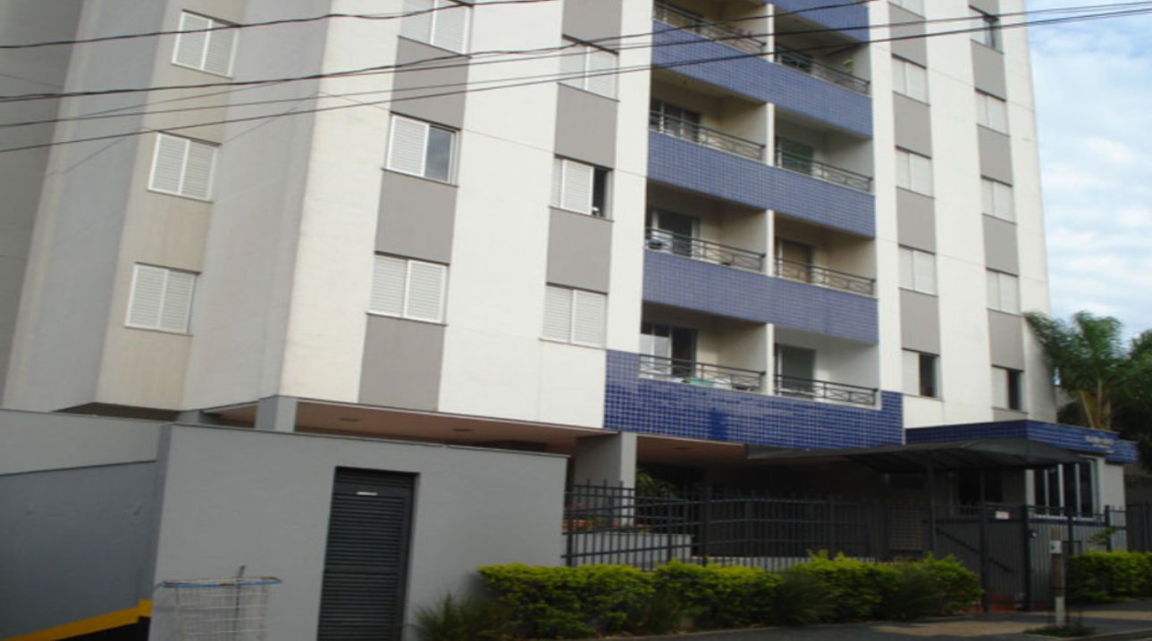 Apartamento / Padrão em São Carlos 