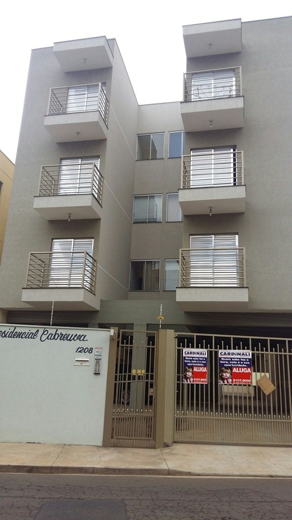 Apartamento / Padrão em São Carlos 