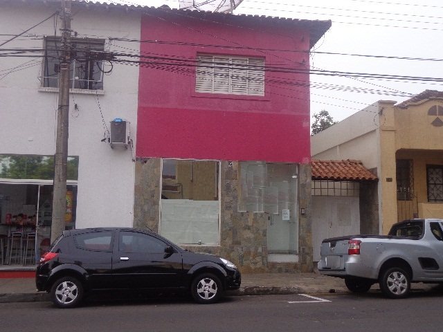 Alugar Casa / Padrão em São Carlos R$ 2.417,00 - Foto 1