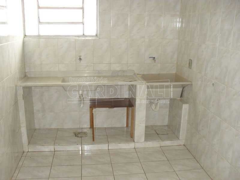 Apartamento / Kitchnet sem Condomínio em São Carlos 