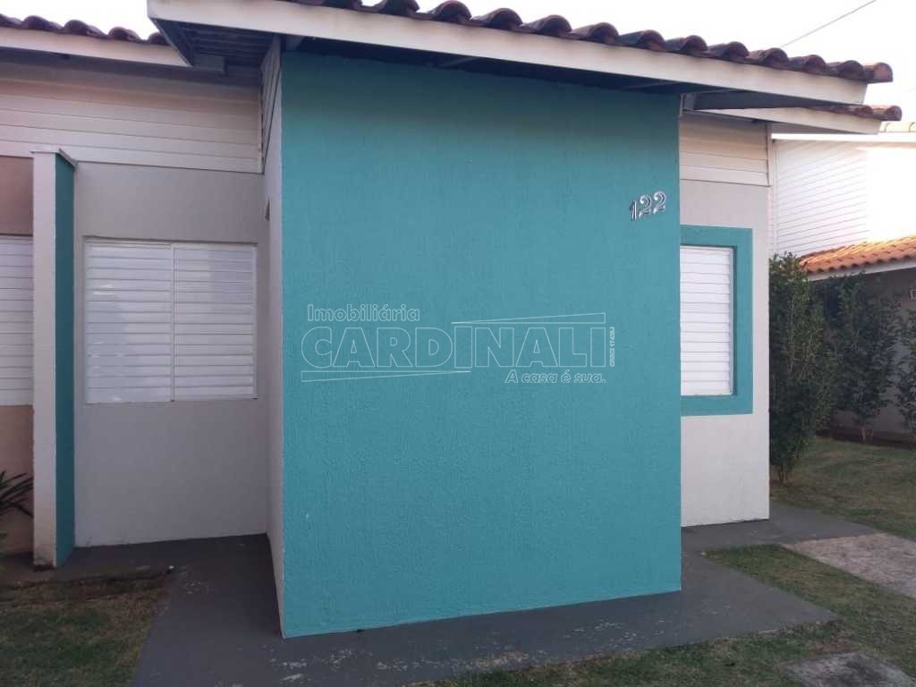 Alugar Casa / Condomínio em São Carlos R$ 1.112,00 - Foto 2