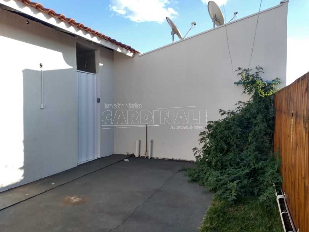 Alugar Casa / Condomínio em São Carlos R$ 1.112,00 - Foto 16