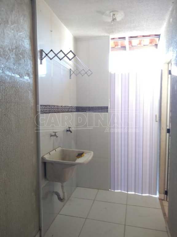 Alugar Casa / Condomínio em São Carlos R$ 1.112,00 - Foto 11