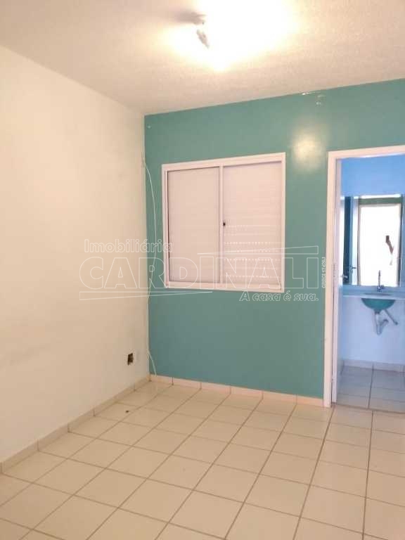 Alugar Casa / Condomínio em São Carlos R$ 1.112,00 - Foto 13