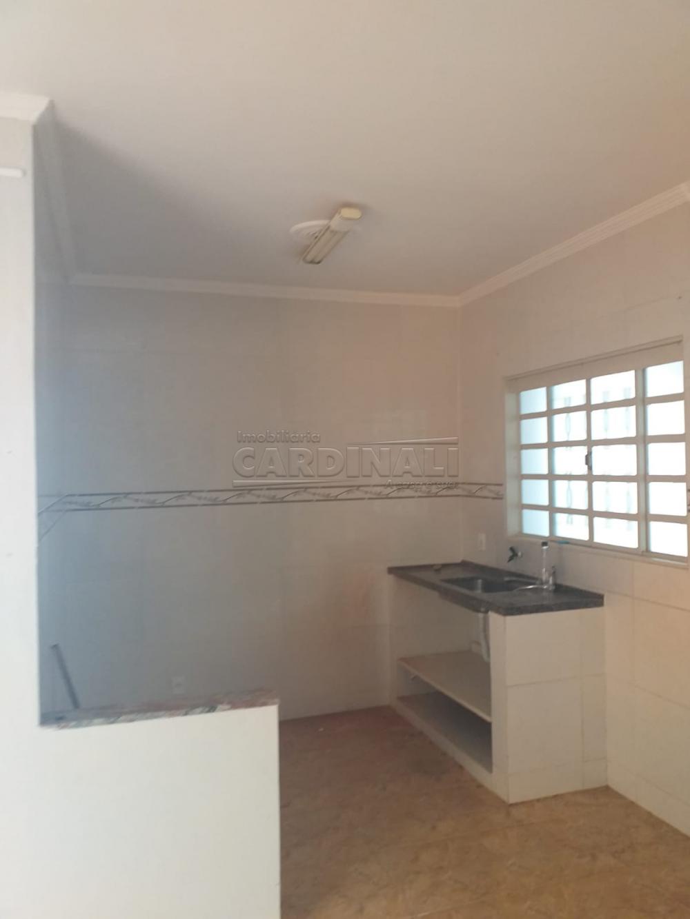 Alugar Casa / Padrão em São Carlos R$ 1.000,00 - Foto 8