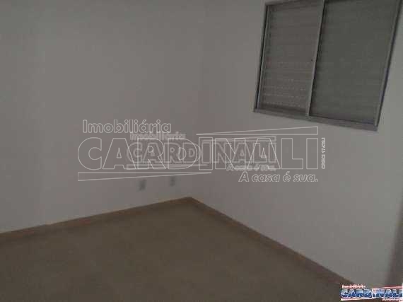 Alugar Apartamento / Padrão em São Carlos R$ 667,00 - Foto 1