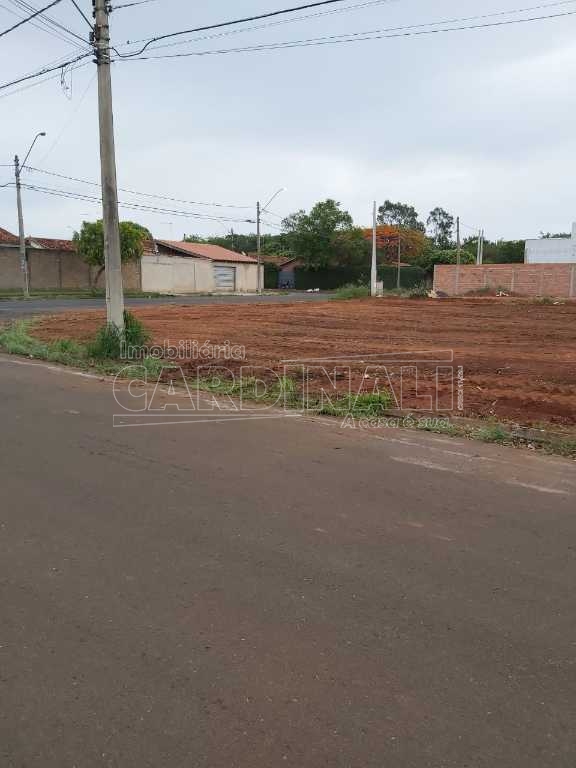 Terreno / Área em Araraquara , Comprar por R$692.473,00