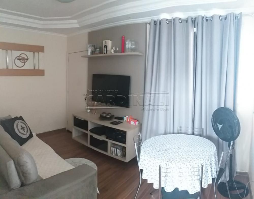 Comprar Apartamento / Padrão em Araraquara R$ 165.000,00 - Foto 2