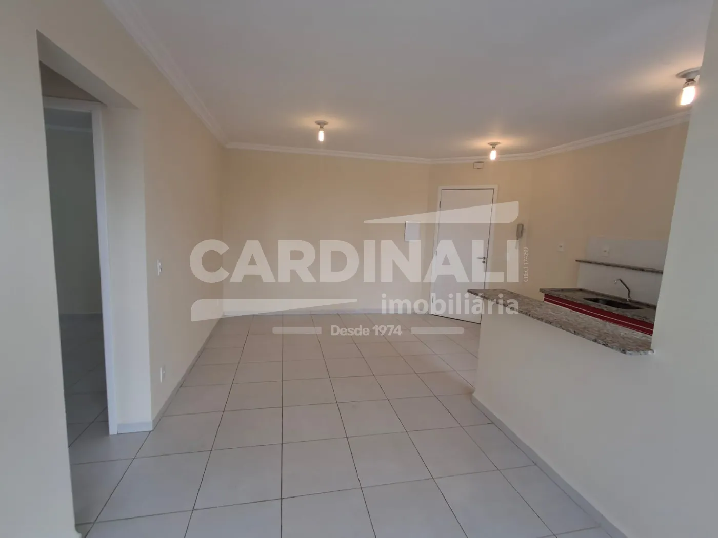 Alugar Apartamento / Padrão em São Carlos R$ 1.889,00 - Foto 2