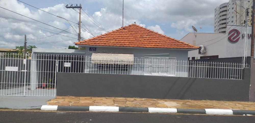 Casa / Padrão em Araraquara Alugar por R$1.900,00