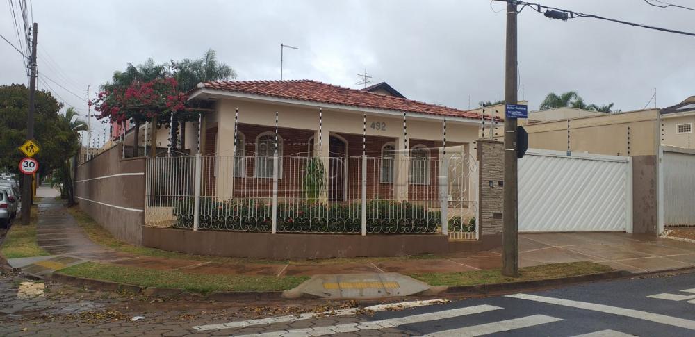 Casa / Padrão em Araraquara Alugar por R$4.500,00