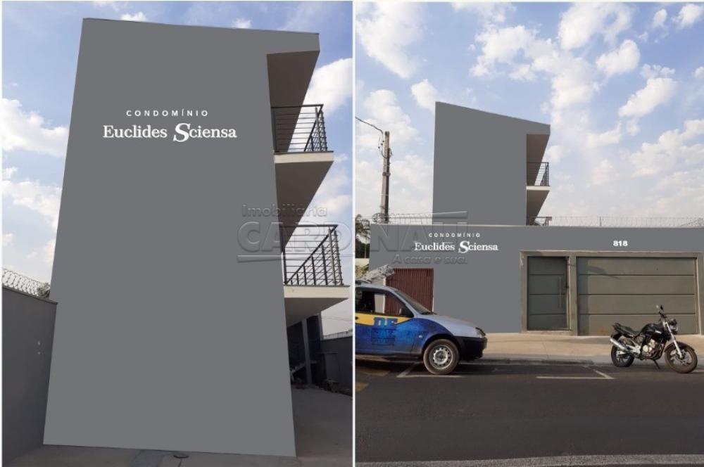 Apartamento / Padrão em São Carlos 