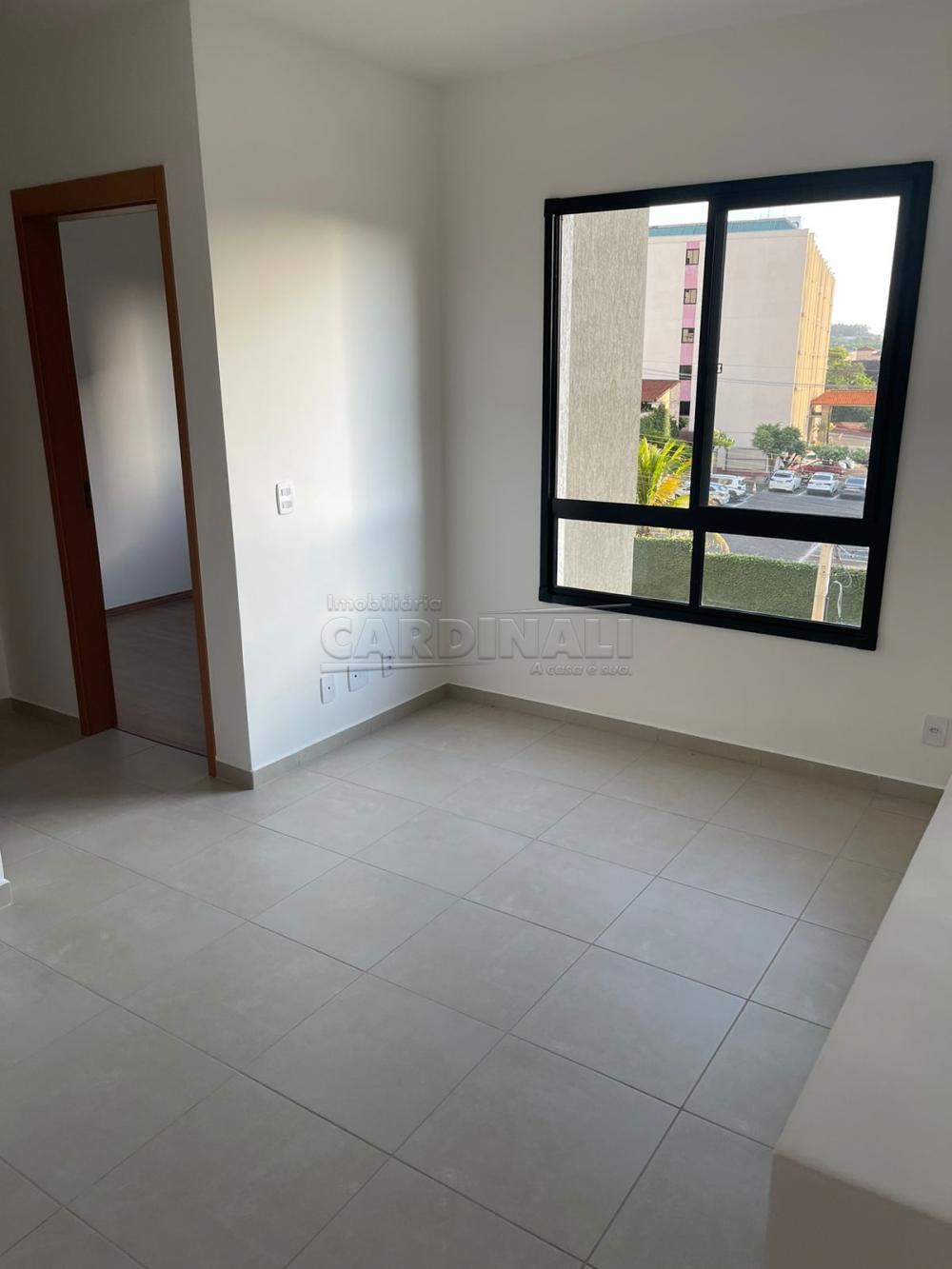 Alugar Apartamento / Padrão em Araraquara R$ 1.000,00 - Foto 3