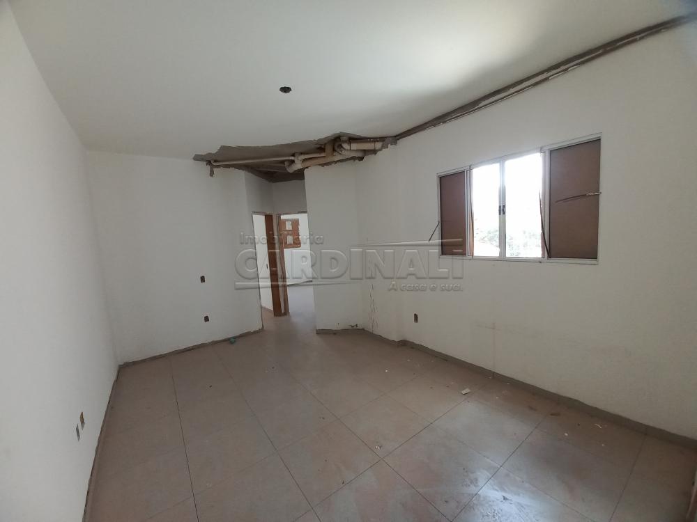Alugar Apartamento / Padrão em São Carlos R$ 1.223,00 - Foto 2