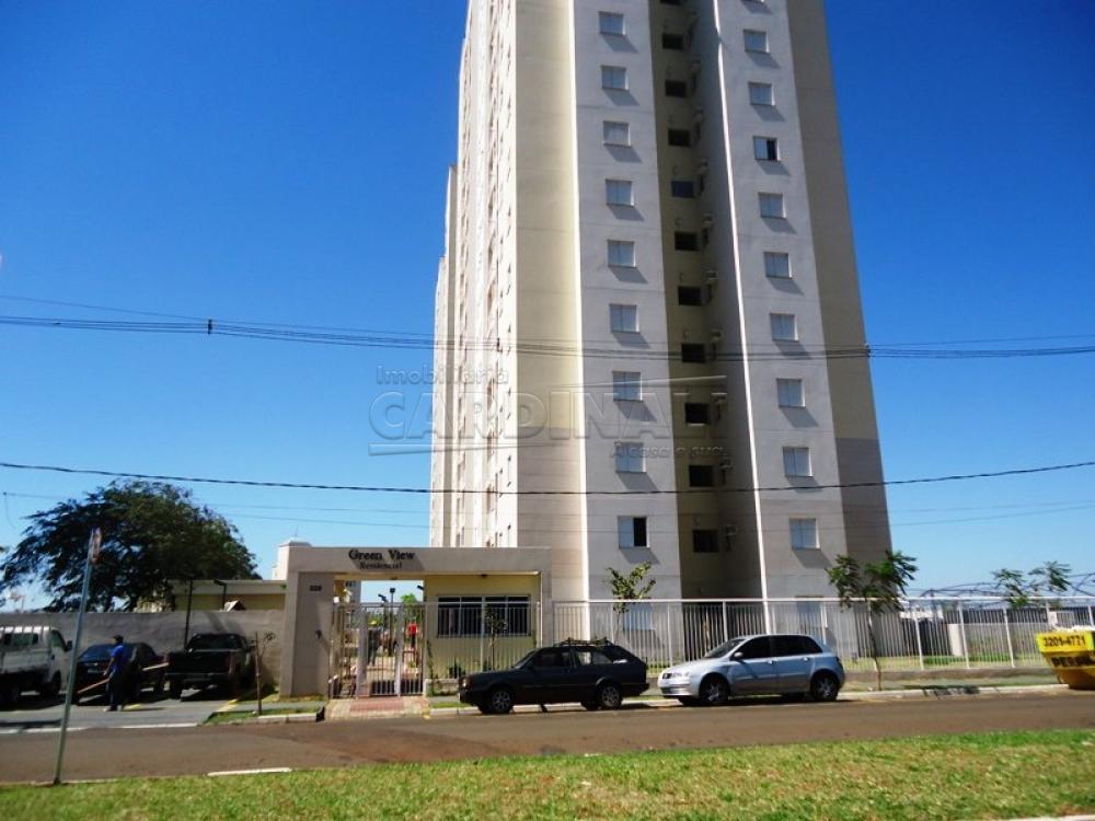 Apartamento / Padrão em São Carlos 