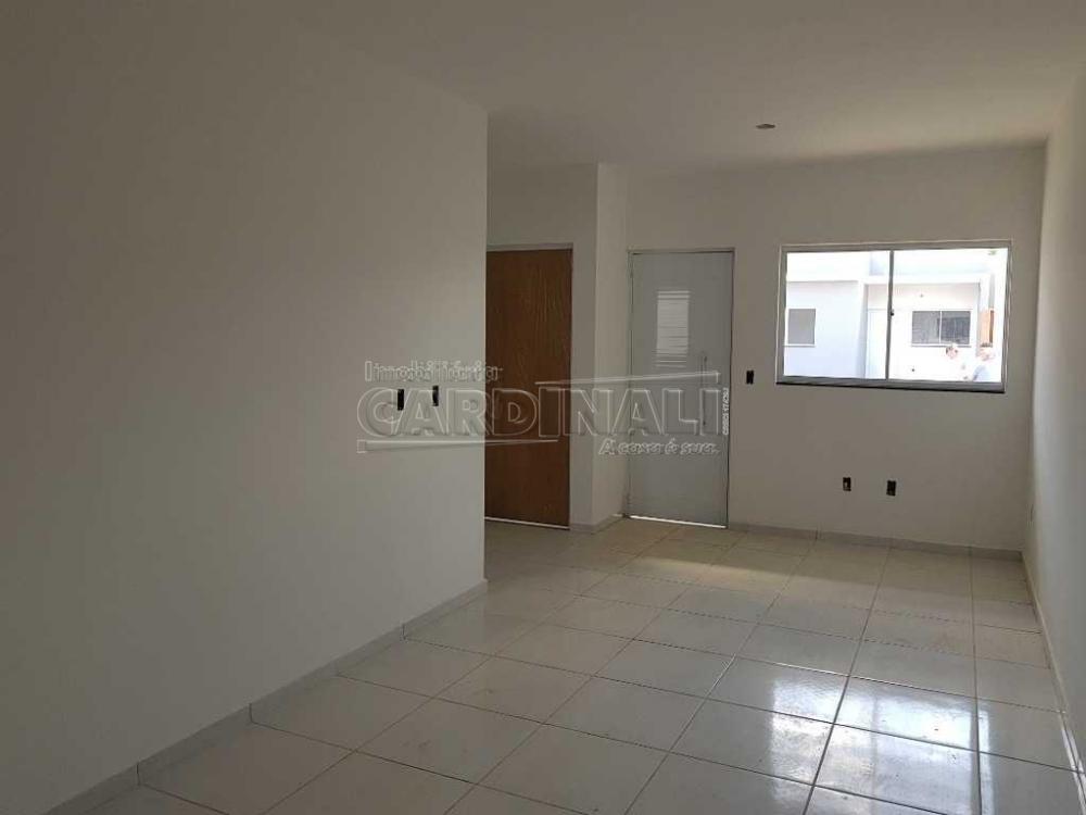 Alugar Casa / Condomínio em São Carlos R$ 1.223,00 - Foto 3