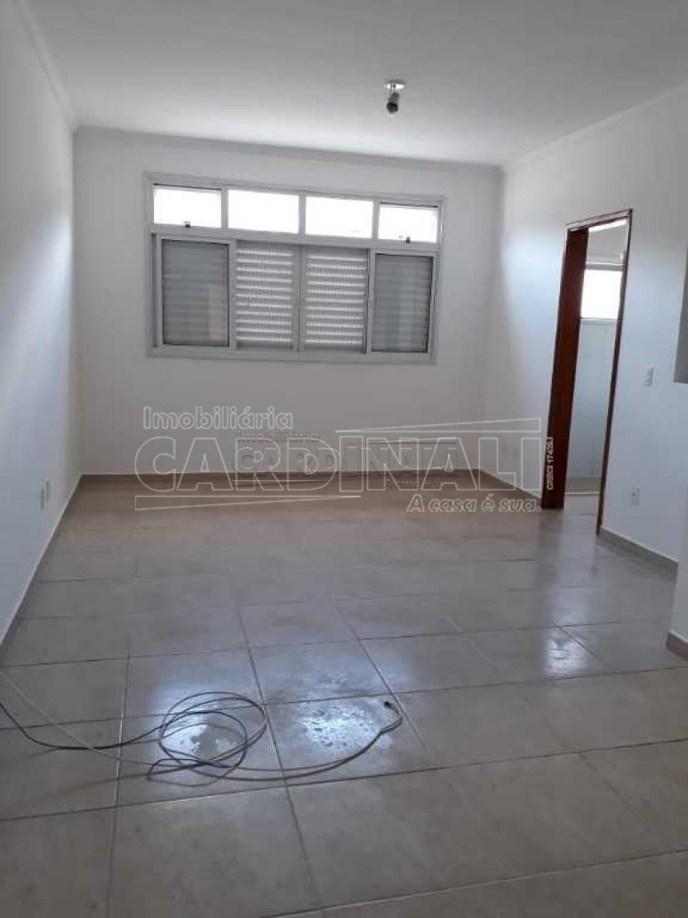 Alugar Apartamento / Padrão em São Carlos R$ 1.300,00 - Foto 5