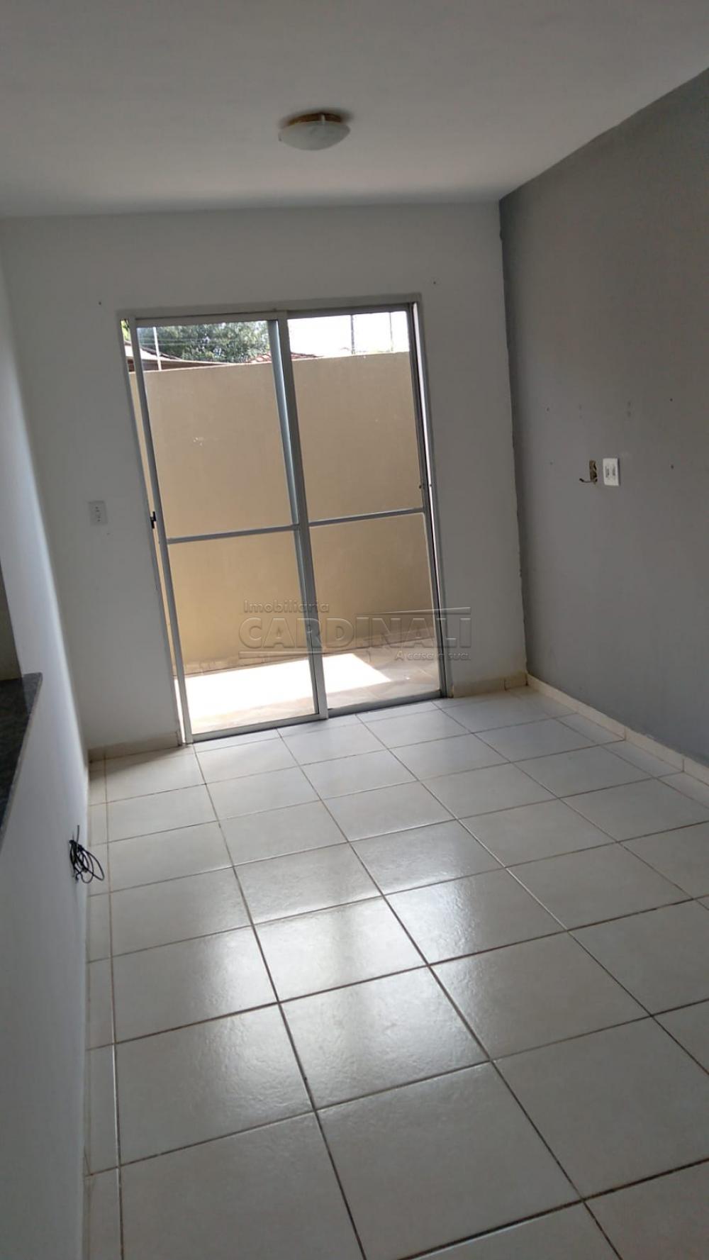 Comprar Apartamento / Padrão em São Carlos R$ 160.000,00 - Foto 1