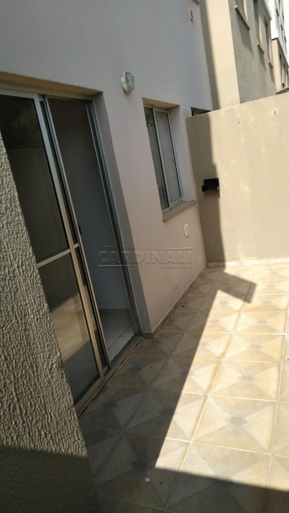 Comprar Apartamento / Padrão em São Carlos R$ 160.000,00 - Foto 2