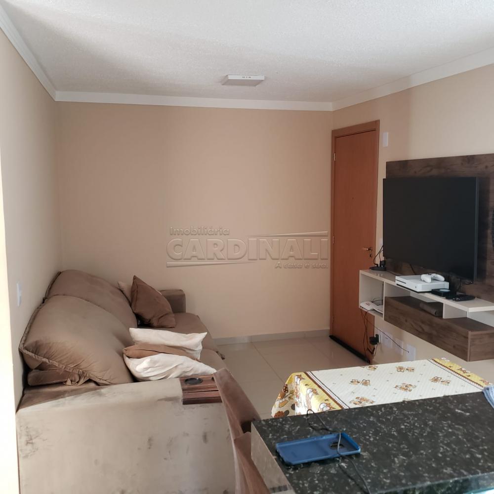 Comprar Apartamento / Padrão em São Carlos R$ 190.000,00 - Foto 2