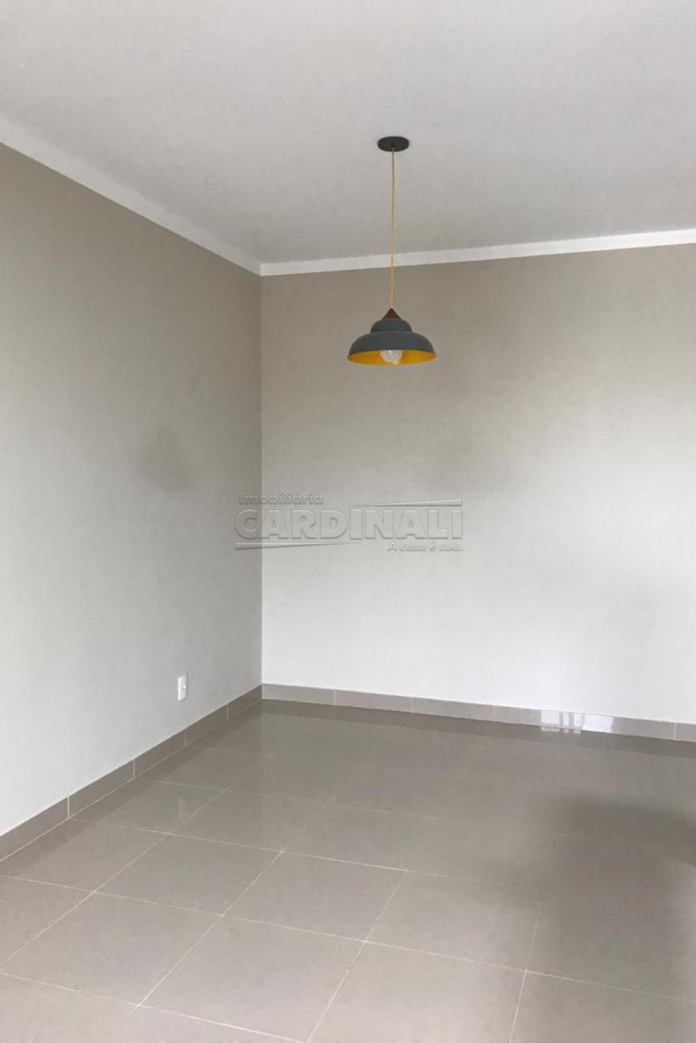 Comprar Apartamento / Padrão em São Carlos R$ 600.000,00 - Foto 2