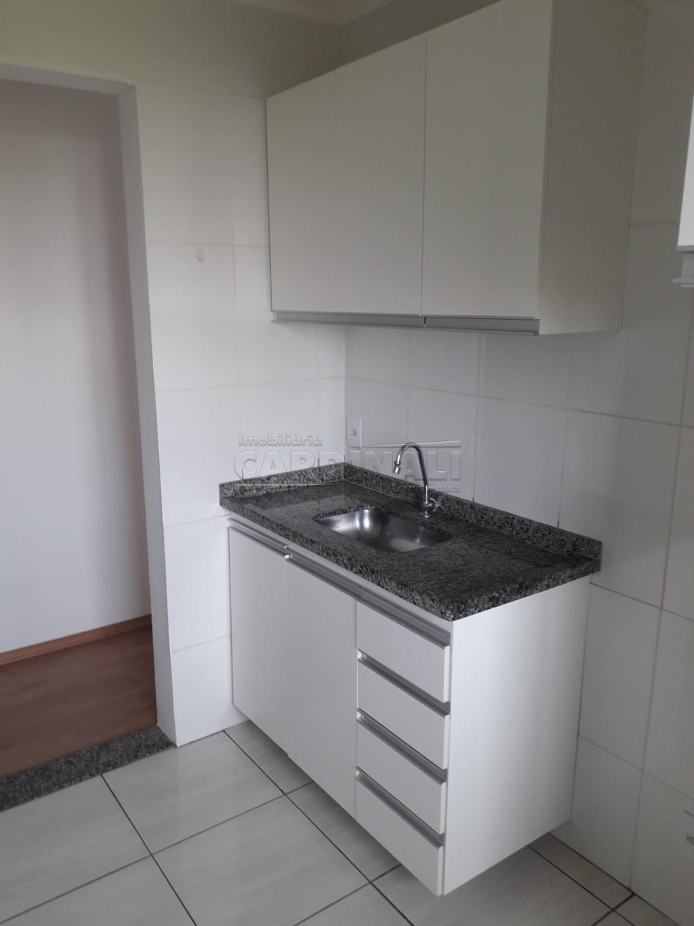 Comprar Apartamento / Padrão em São Carlos R$ 320.000,00 - Foto 4