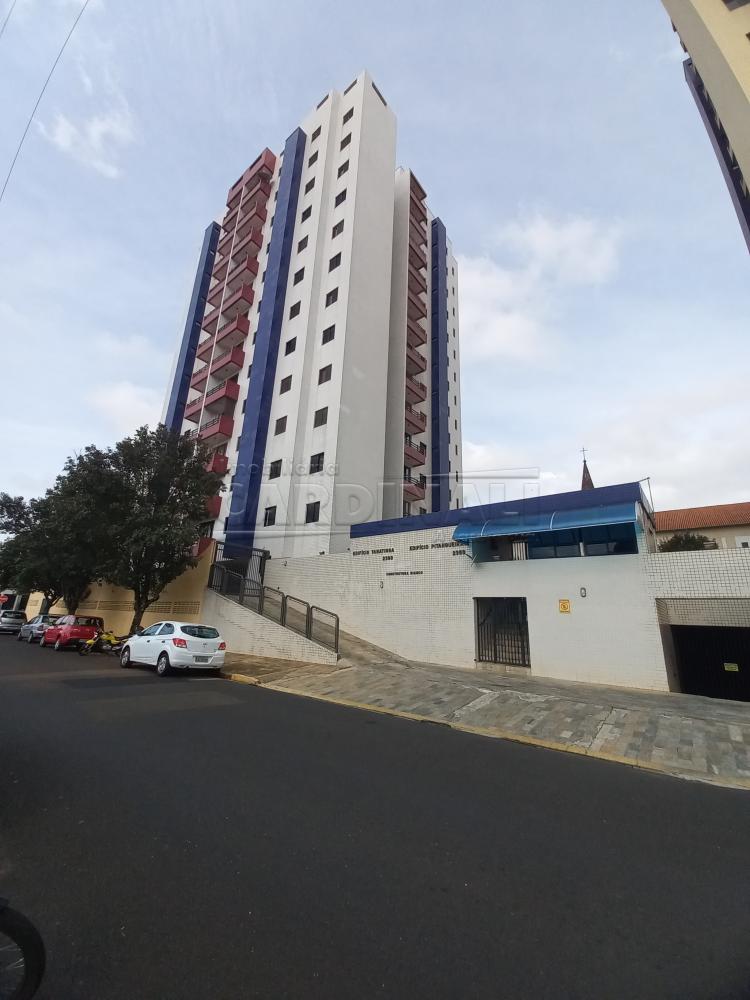 Apartamento / Padrão em São Carlos 