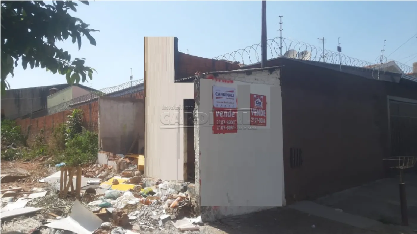 Terreno / Padrão em São Carlos 