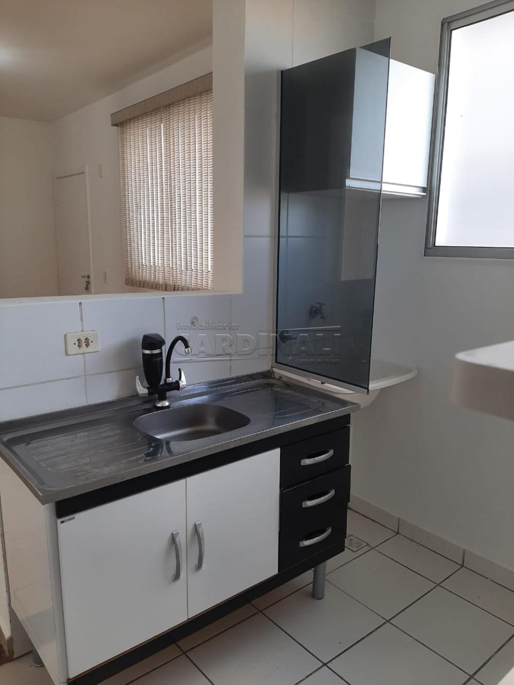 Alugar Apartamento / Padrão em Araraquara R$ 700,00 - Foto 7