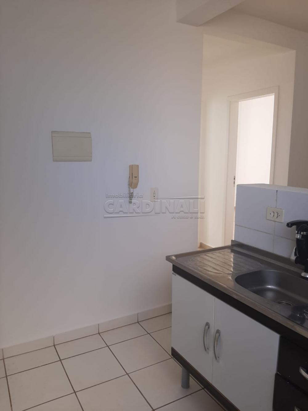 Alugar Apartamento / Padrão em Araraquara R$ 700,00 - Foto 8