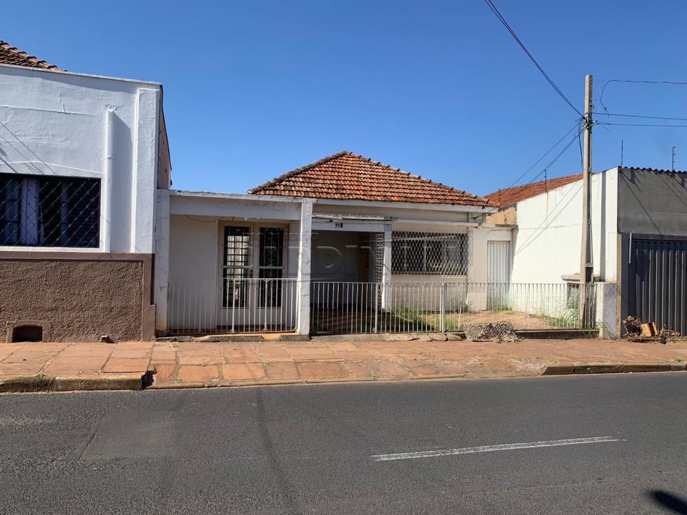 Casa / Padrão em Araraquara Alugar por R$790,00