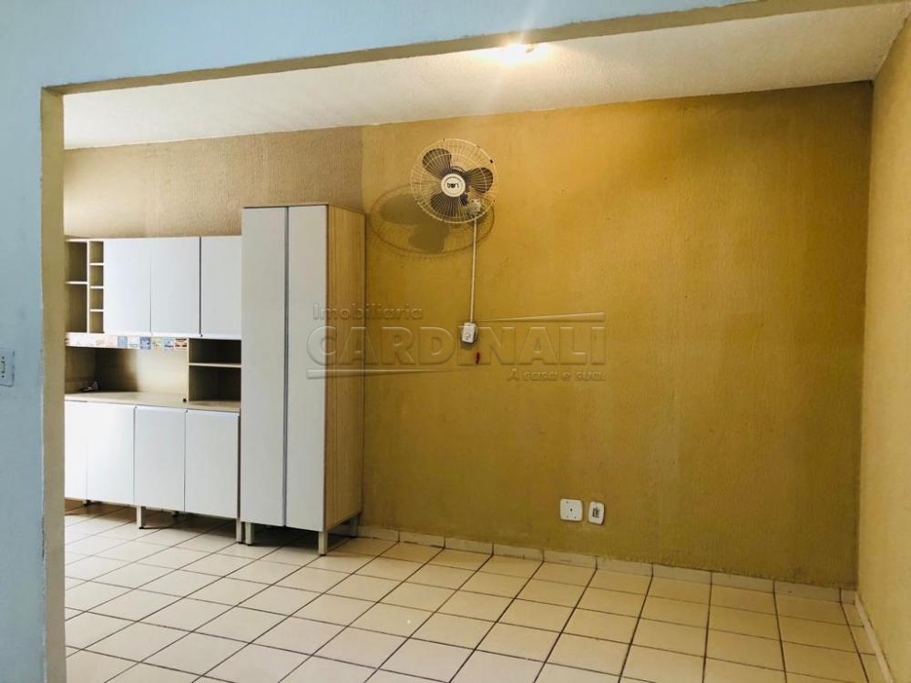 Alugar Casa / Condomínio em São Carlos R$ 1.000,00 - Foto 4