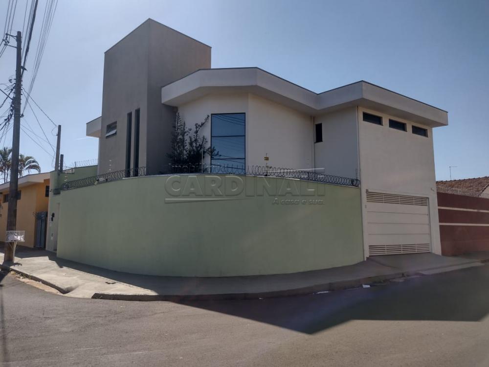 Alugar Casa / Padrão em São Carlos R$ 3.889,00 - Foto 1