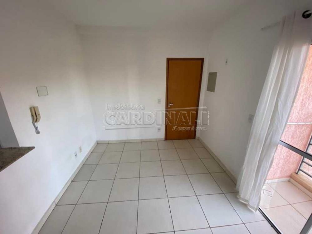 Apartamento / Padrão em São Carlos 