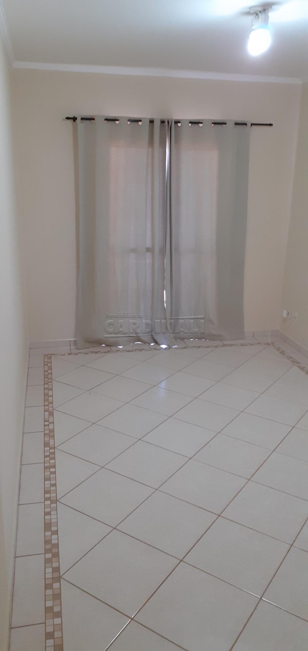 Alugar Apartamento / Padrão em São Carlos R$ 1.000,00 - Foto 4
