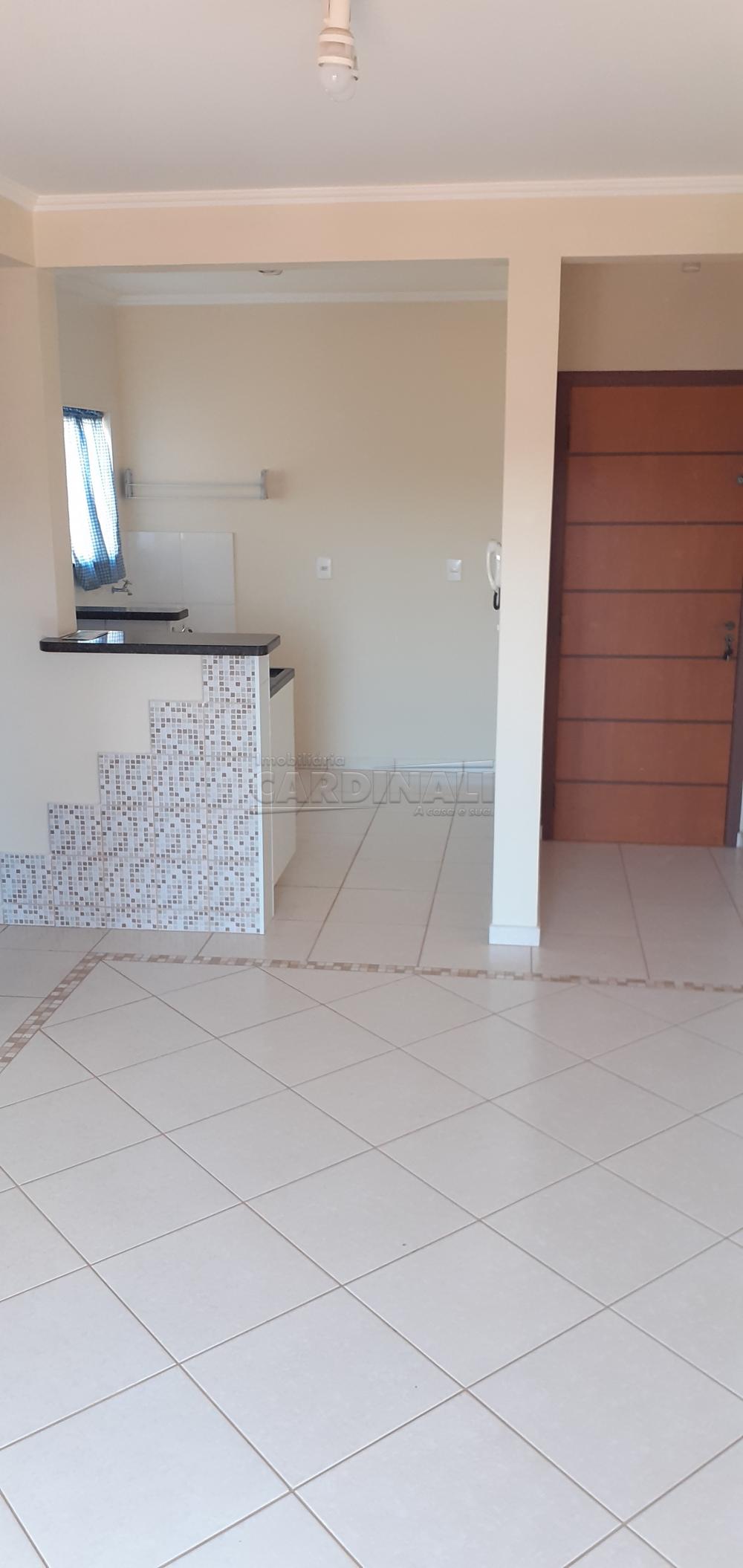 Alugar Apartamento / Padrão em São Carlos R$ 1.000,00 - Foto 10