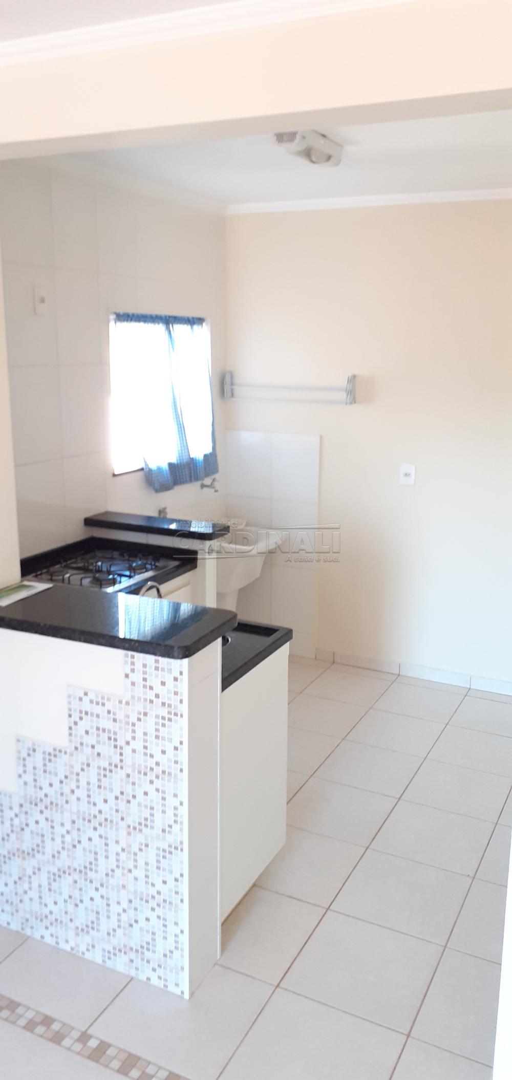 Alugar Apartamento / Padrão em São Carlos R$ 1.000,00 - Foto 11