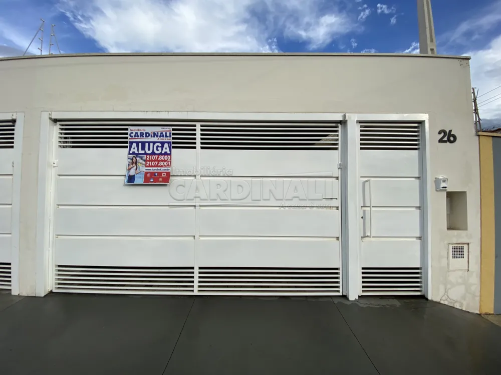 Alugar Casa / Padrão em São Carlos R$ 2.800,00 - Foto 1