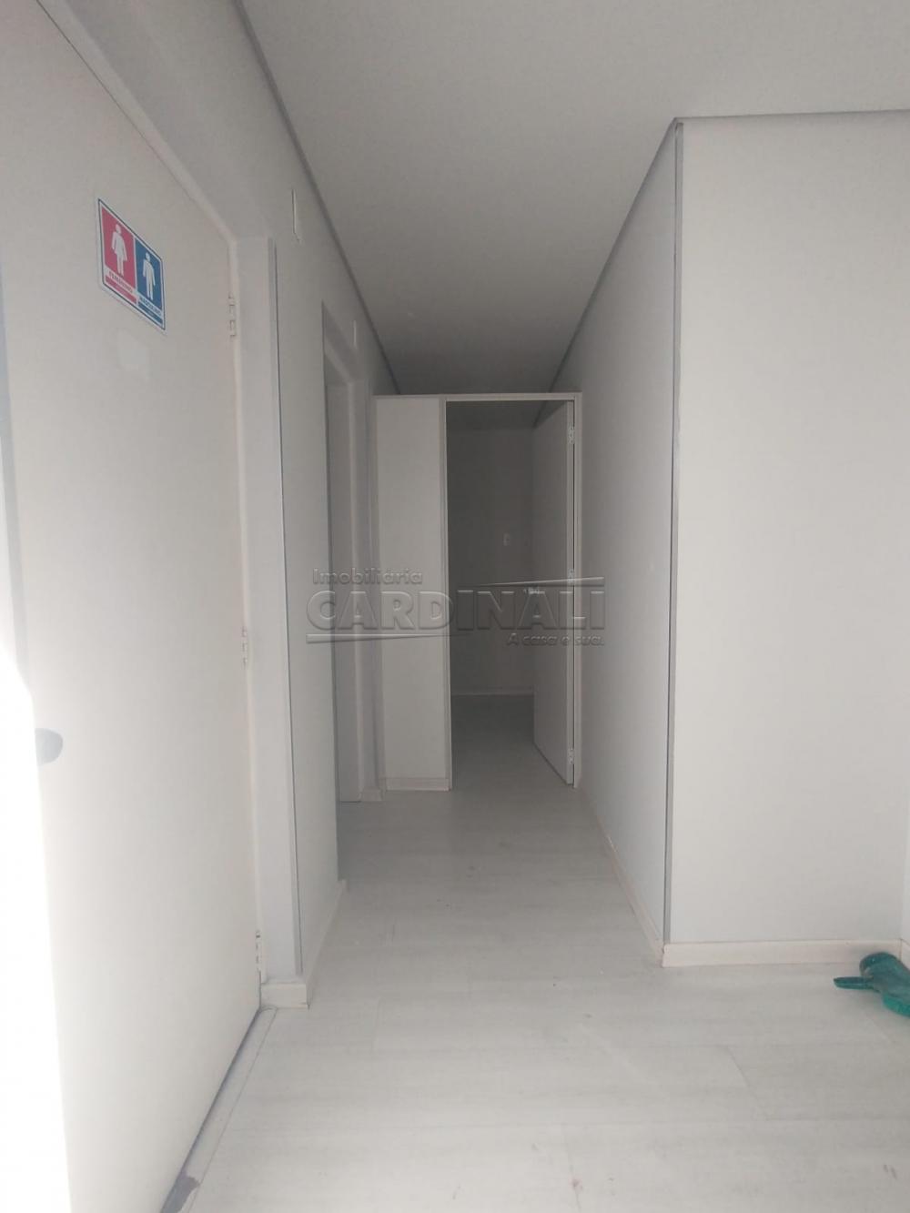 Alugar Comercial / Salão em São Carlos R$ 2.600,00 - Foto 2