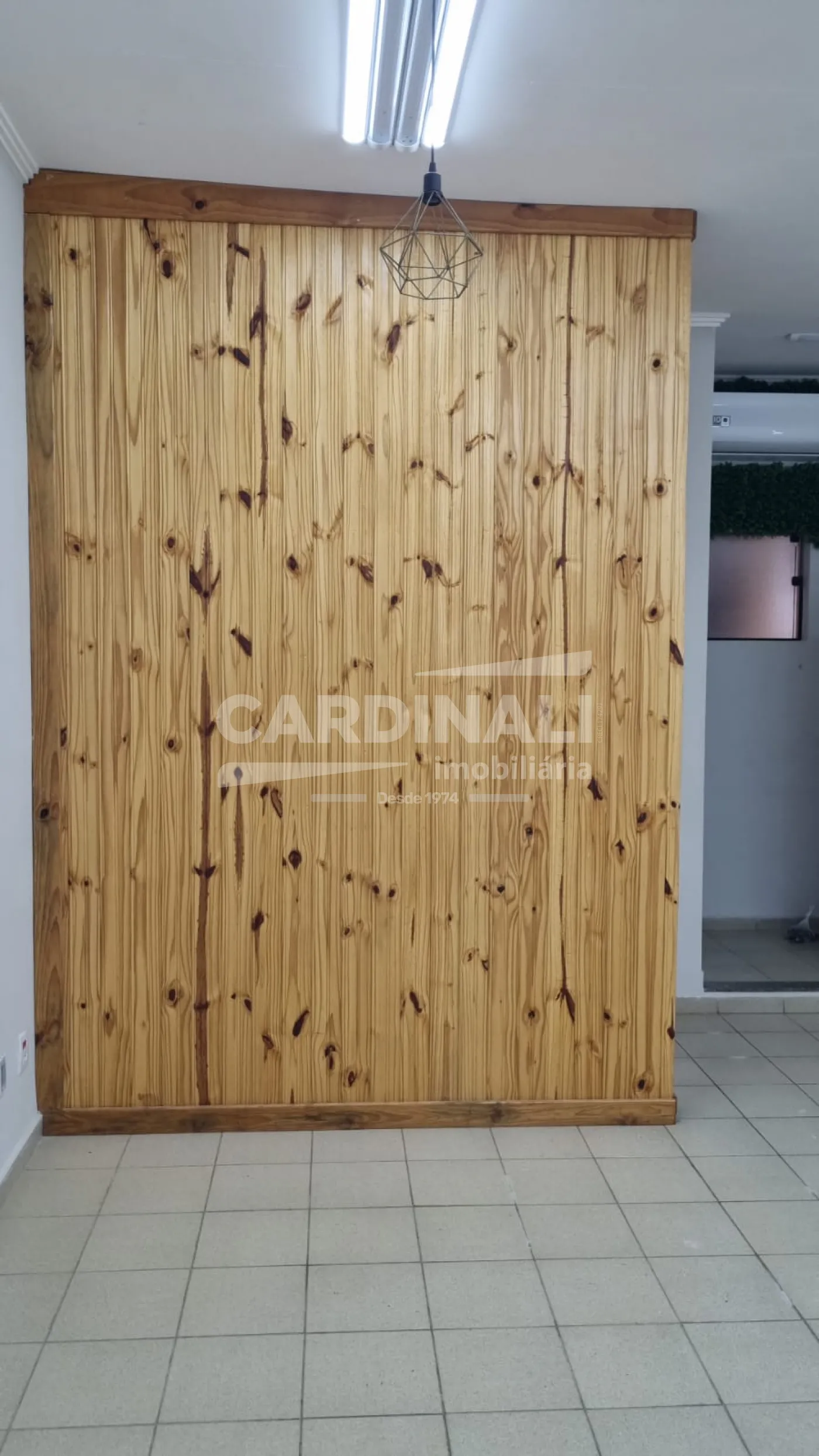 Alugar Comercial / Sala em São Carlos R$ 2.000,00 - Foto 3