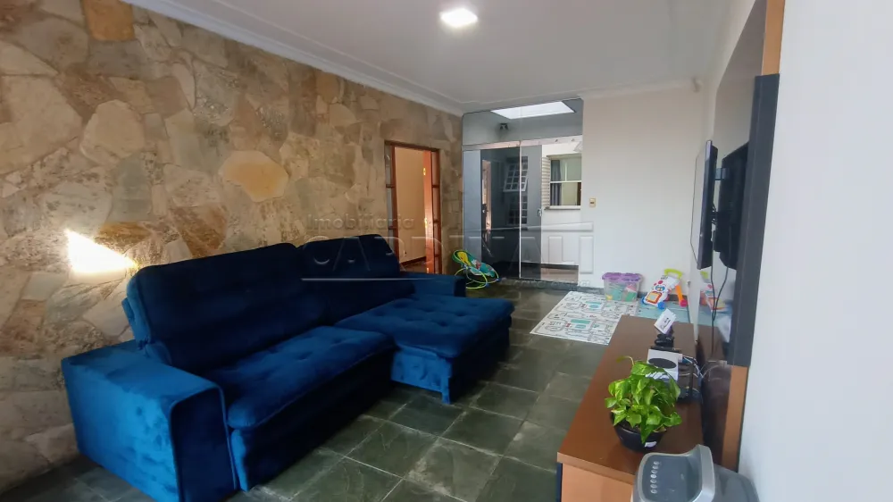 Casa / Padrão em São Carlos Alugar por R$3.000,00