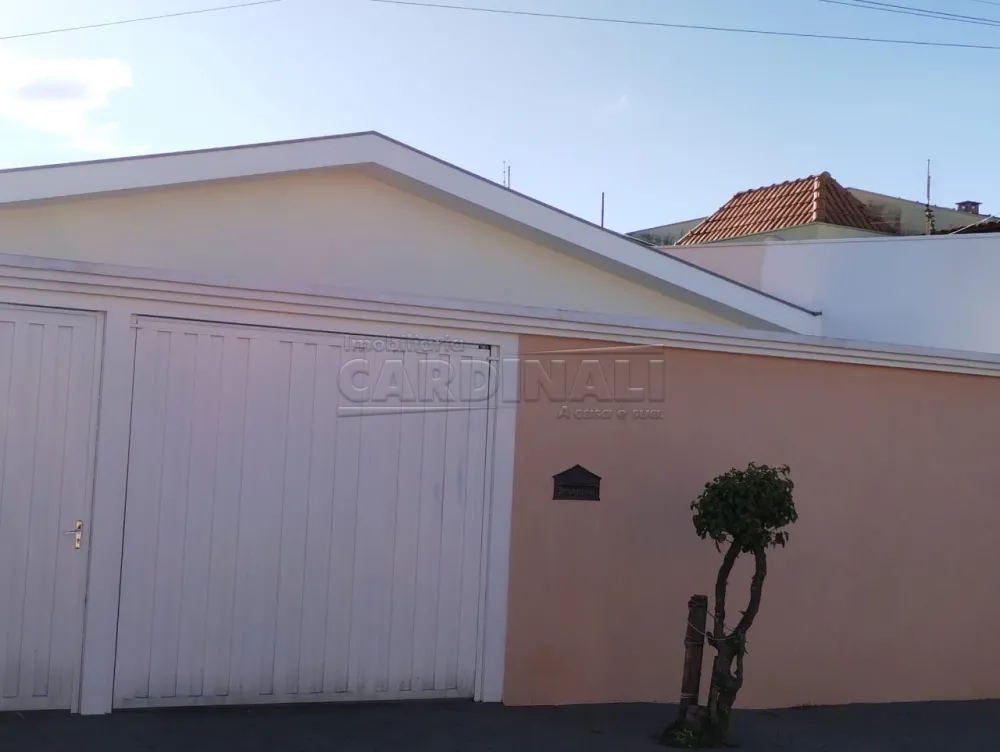 Casa / Padrão em São Carlos Alugar por R$2.600,00