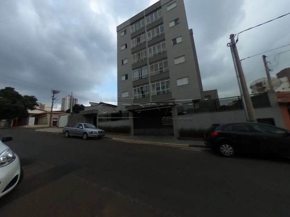 Apartamento / Padrão em São Carlos Alugar por R$1.224,00