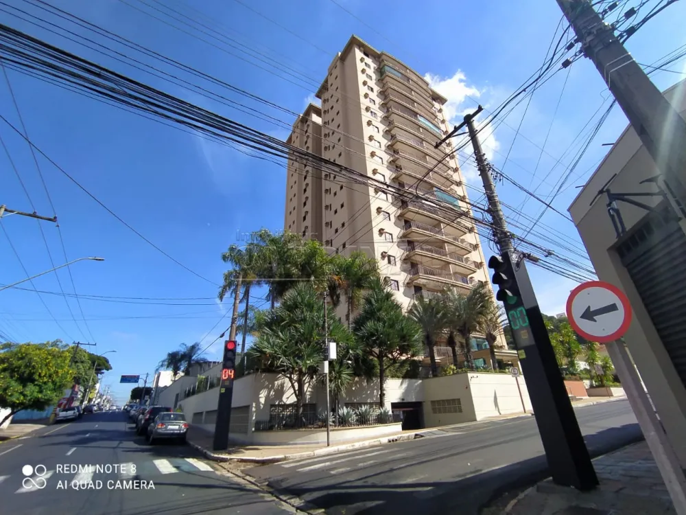 Apartamento / Padrão em Araraquara Alugar por R$2.000,00