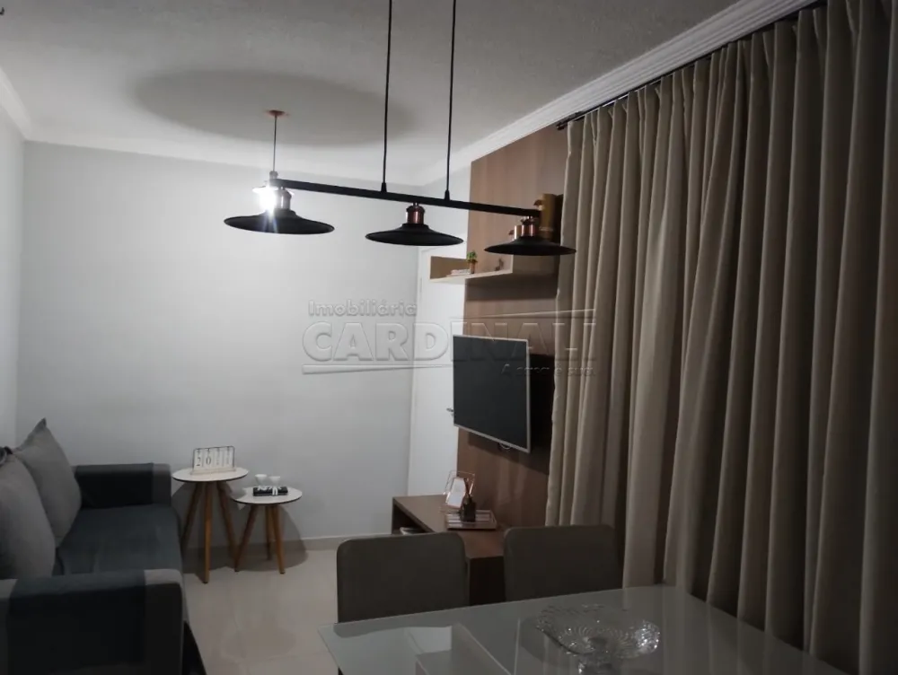 Apartamento / Padrão em Araraquara Alugar por R$900,00