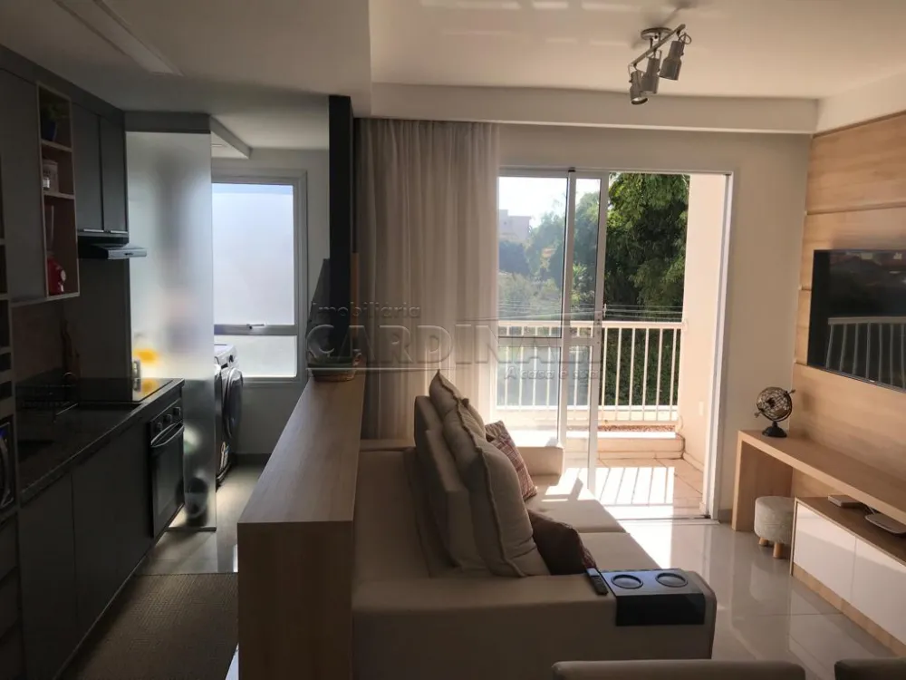 Apartamento / Padrão em São Carlos 