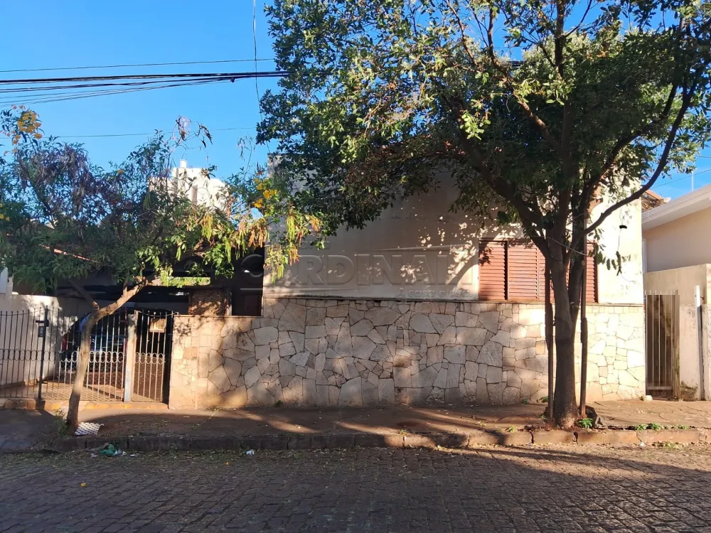 Casa / Padrão em Araraquara Alugar por R$800,00